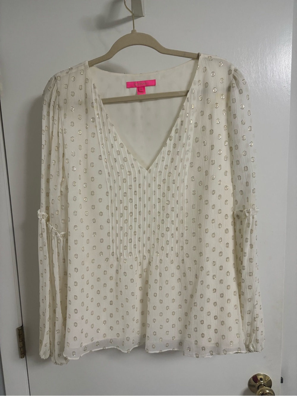 Lilly Pulitzer Cleme Long Sleeve Top Coconut Viscose Metallic
Clip Dot Plus Size
